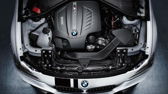 BMW M PERFORMANCE.