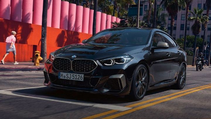 BMW 2er Gran Coupé M Automobil von vorne